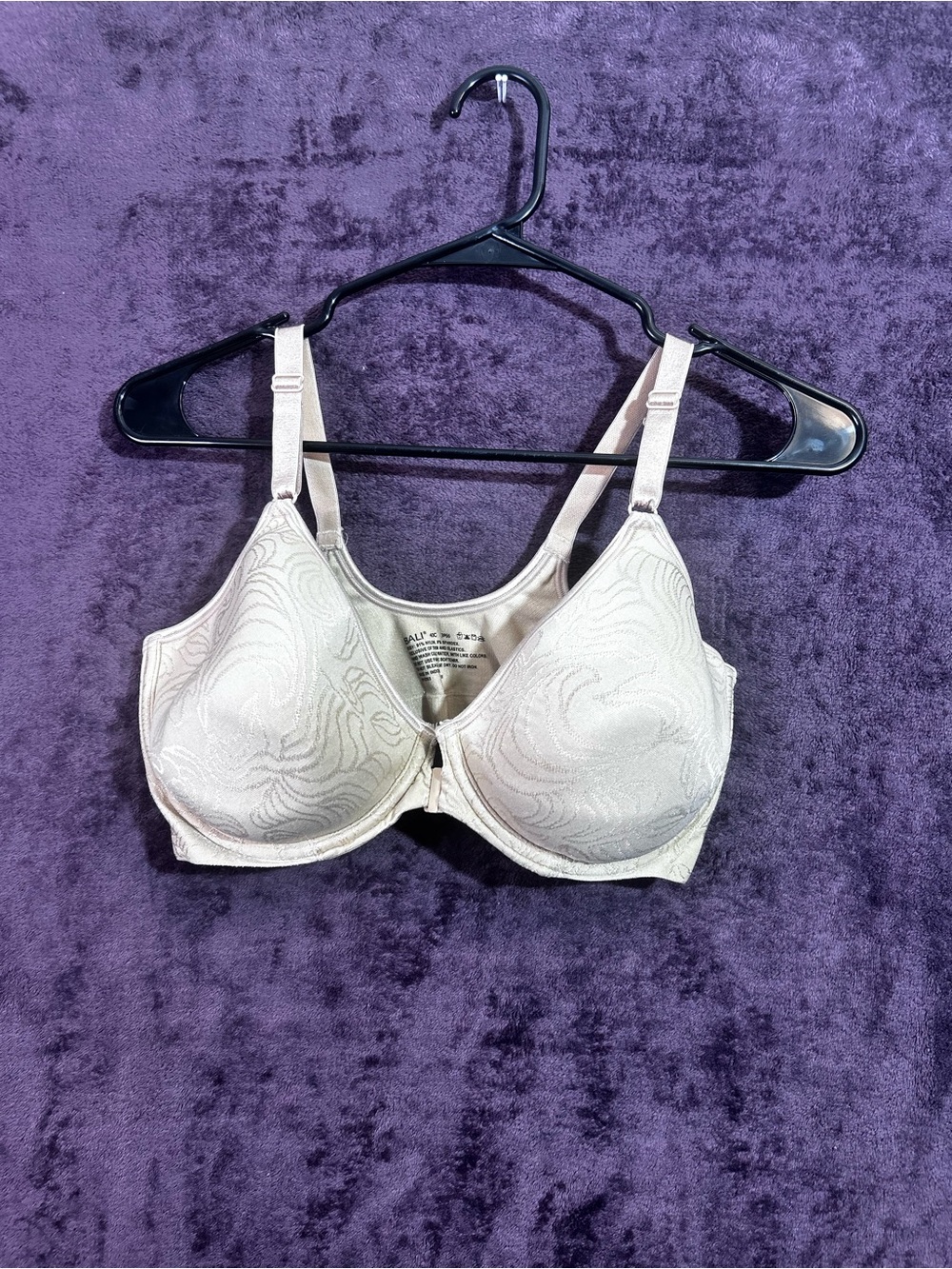 Bali Full Coverage Underwire Bra in Light Beige